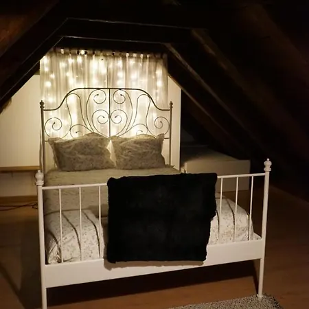 Hostel Albergue De *